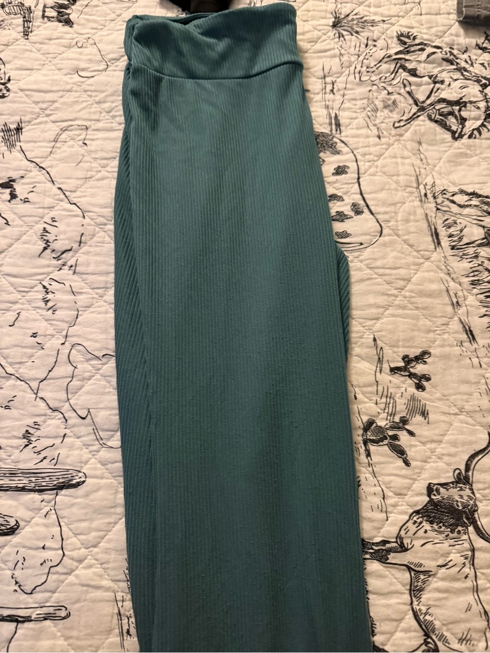 Women's Ribbed yoga pants in Teal